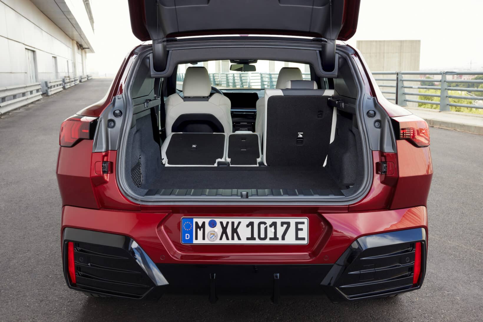 BMW-ix2-interior